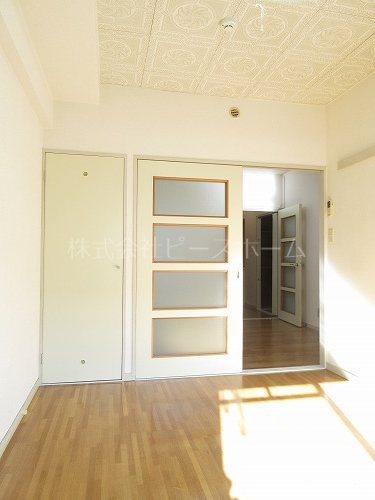 居室・リビング　別号室参考写真