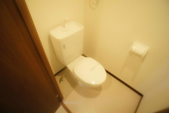 Uluru東向日のトイレ写真