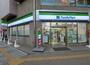 コンビニ　ファミリーマート 立川南駅前店（コンビニ）まで241m