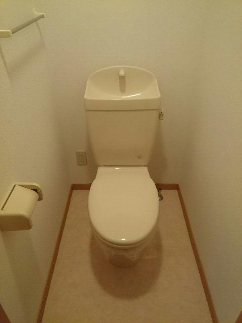 ＪＲ東海道本線 草津駅 徒歩23分 3階建 築24年のトイレ写真
