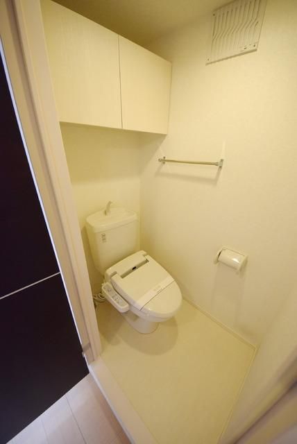 アリエルIIIのトイレ写真