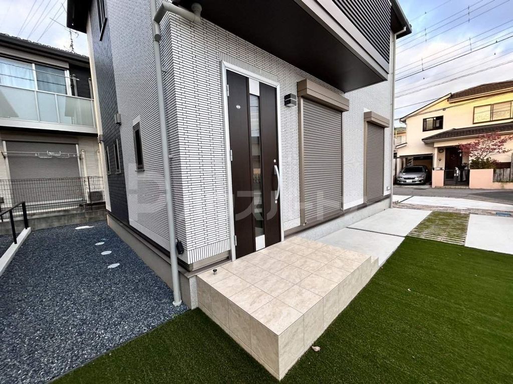 エントランス　※別号棟参考写真