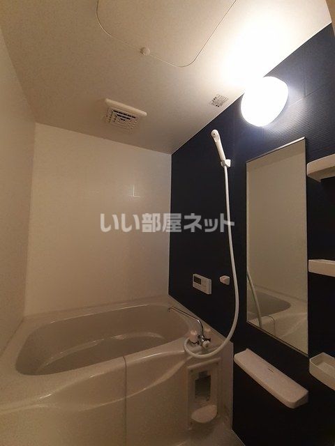 モデルノ ルーチェIの風呂写真