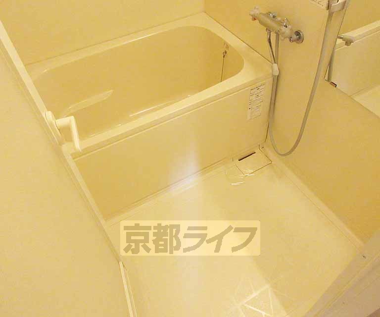 バス・シャワールーム　ゆったりとした浴室です！