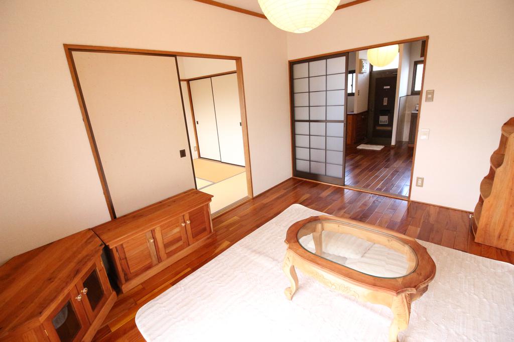 その他設備　無料レンタル家具付き（テーブル・棚など）