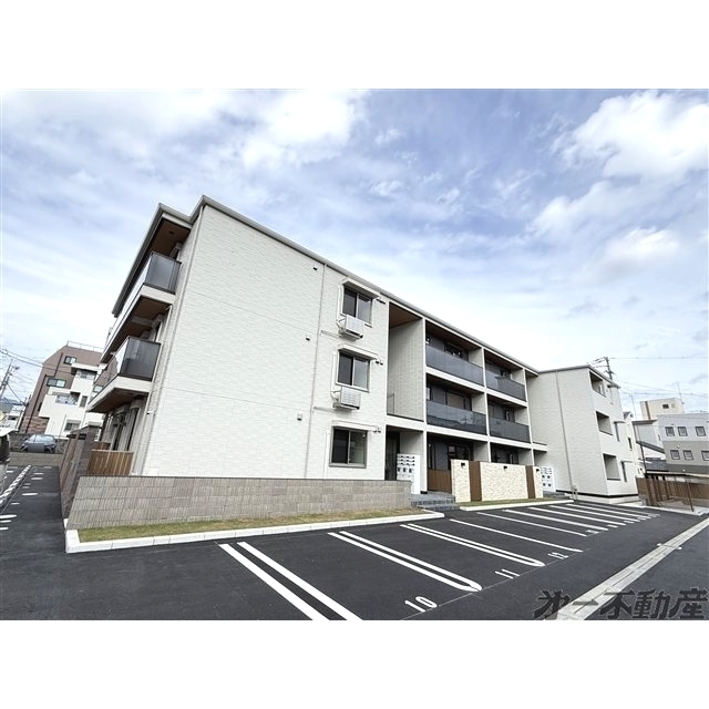 エントランス　建物外観