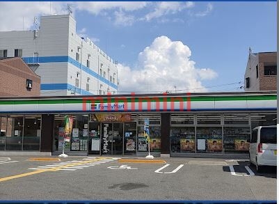 コンビニ　ファミリーマート茨木島三丁目店（コンビニ）まで350m