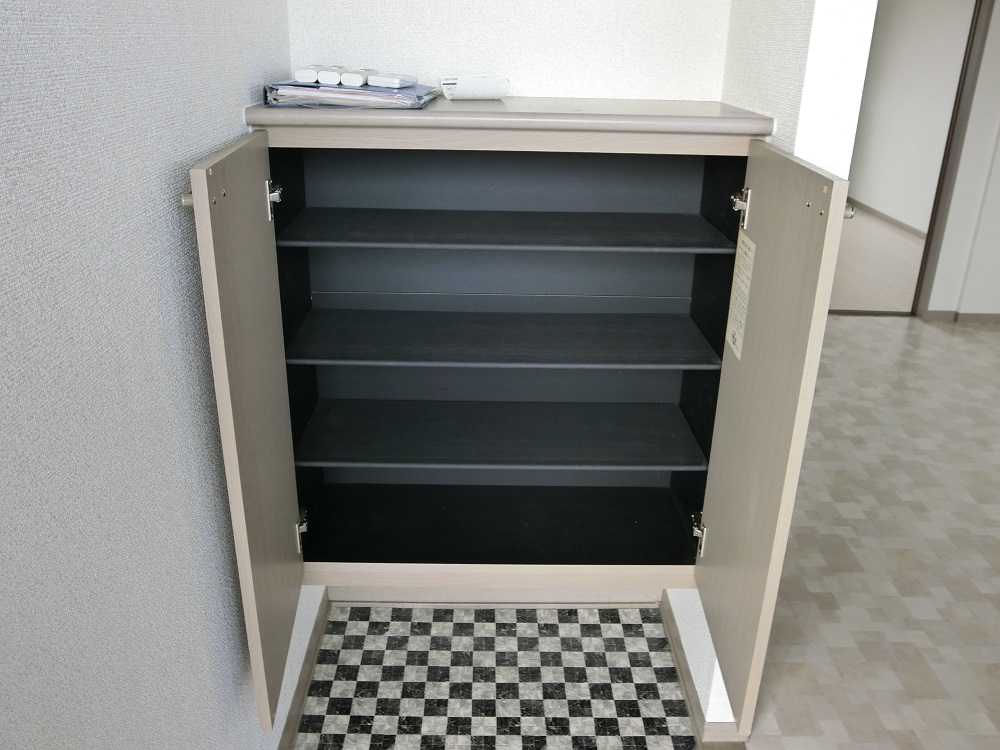 収納　シューズボックス