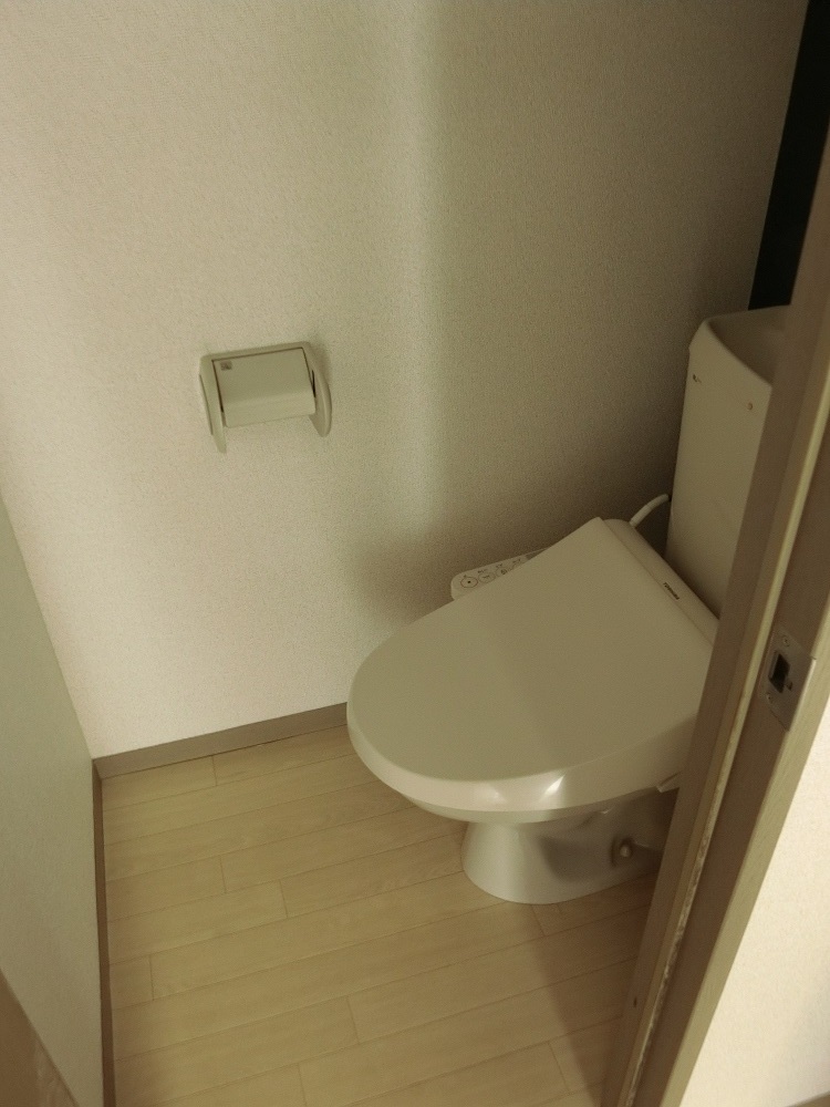 トイレ　ウォシュレット付き