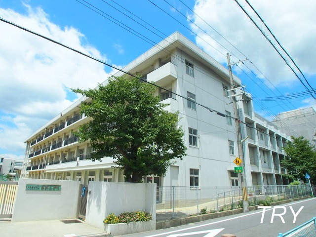 【ヴィンテージハウス大和高田の小学校】