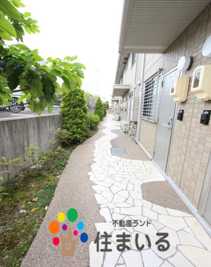 東海市名和町のアパートの建物外観