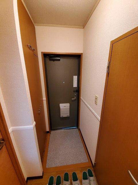 サスティナブルウエストの玄関写真