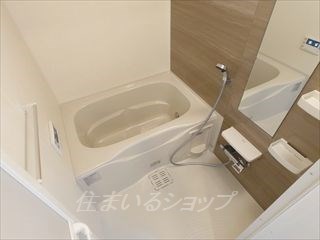 【広島市安佐北区深川のアパートのバス・シャワールーム】