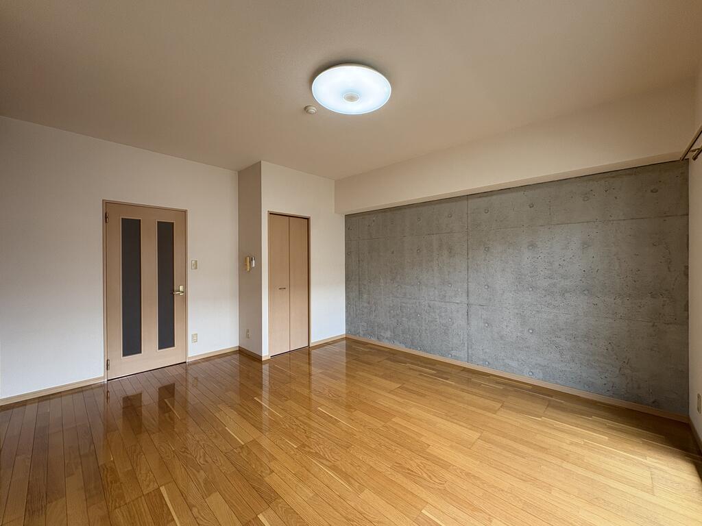 居室・リビング　※同物件別部屋の参考写真・現況優先