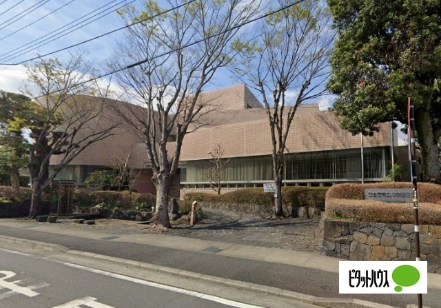 図書館　富士宮市立中央図書館（図書館）まで1132m