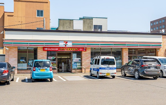 コンビニ　セブンイレブン千歳錦町店（コンビニ）まで313m