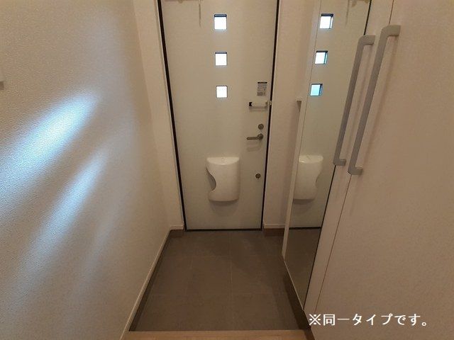 【レスタシオの玄関】