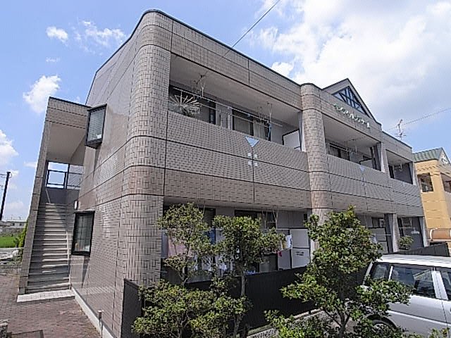 【磯城郡田原本町大字藥王寺のマンションの建物外観】