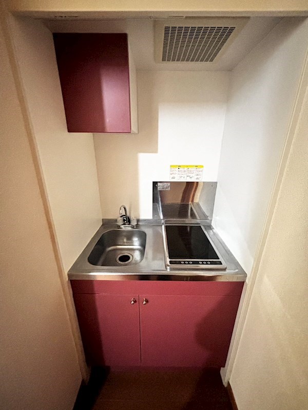 キッチン　写真は別部屋。現状を有姿。