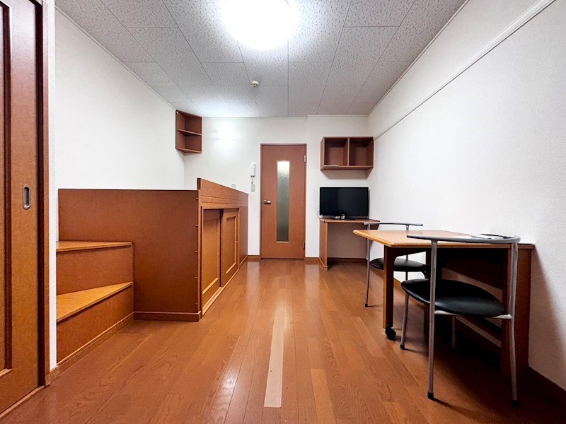 居室・リビング　写真は別部屋。現状を有姿。