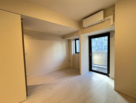 居室・リビング　※別部屋の参考写真です。