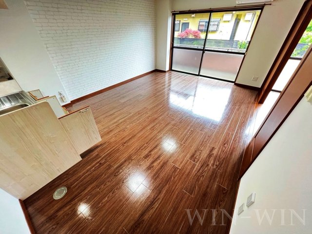 居室・リビング　イメージ（同建物内別部屋の写真です）