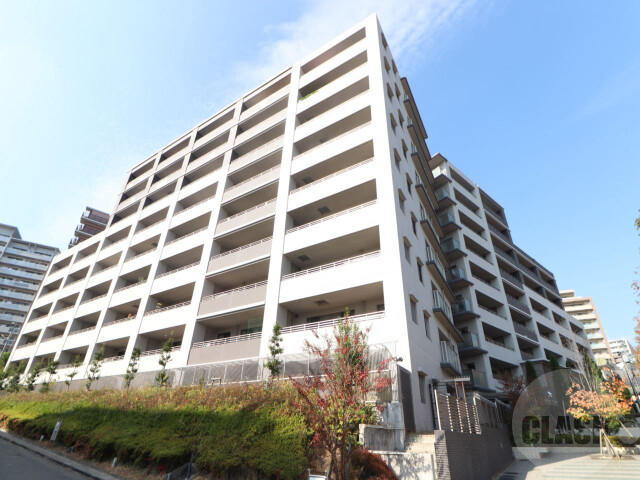 プレミスト千里佐竹台の外観
