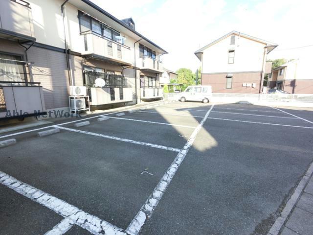 駐車場　駐車場