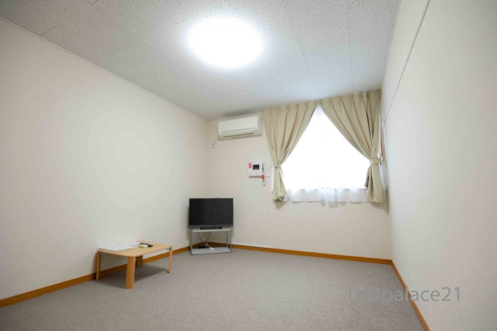 居室・リビング　物件同タイプの写真です。家電家具設置有