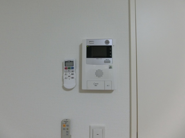 セキュリティ　モニター付きインターフォン