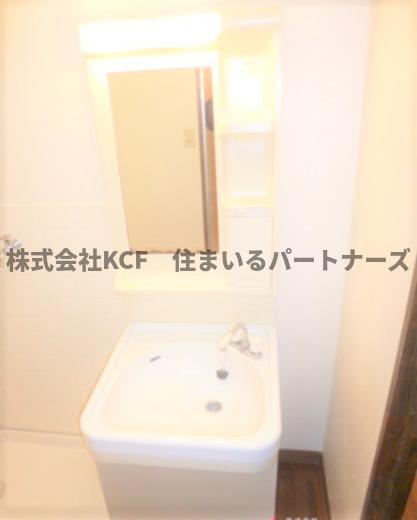 洗面設備　スペースが確保できる洗面所です