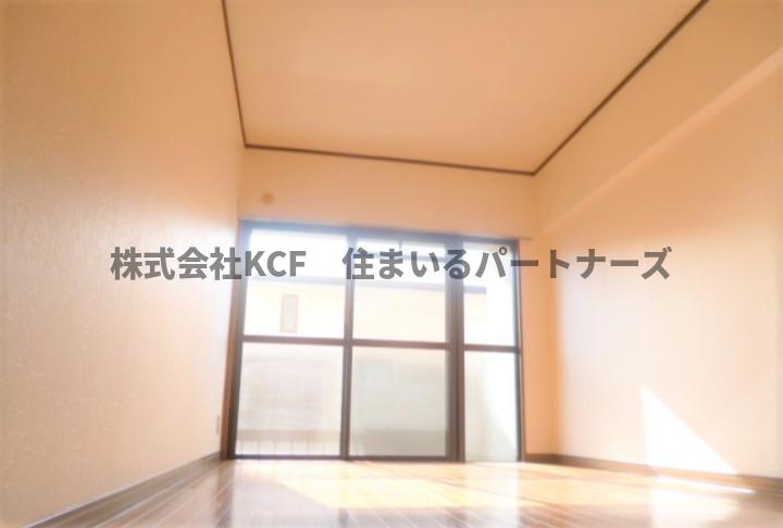 居室・リビング　こちらの居間で趣味の時間をお楽しみください