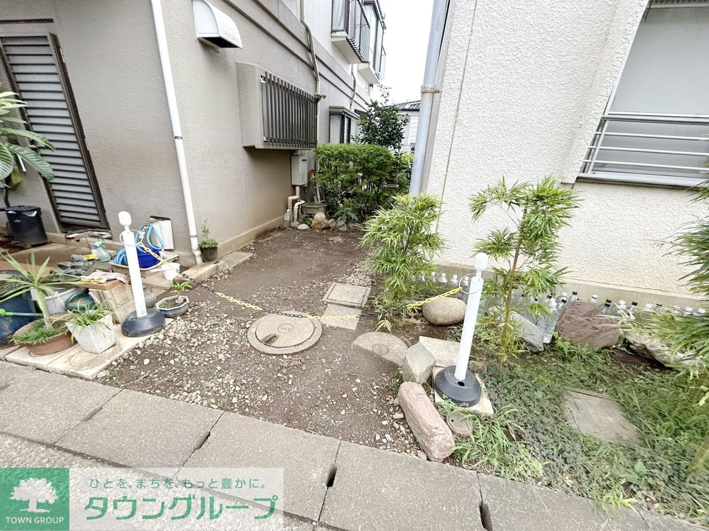 エントランス　庭