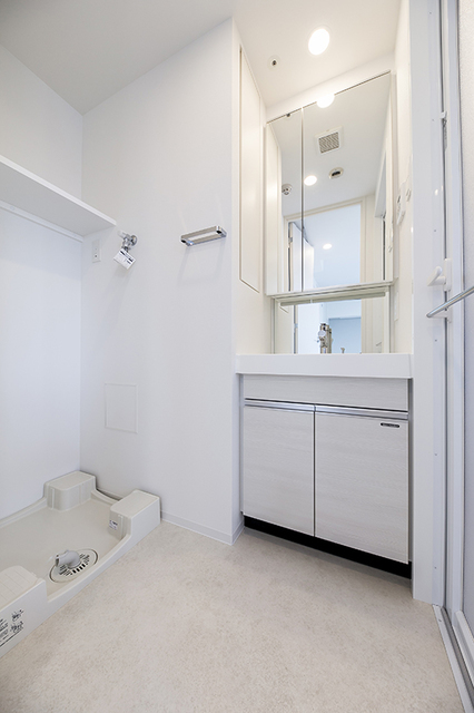 洗面設備　※写真は同タイプ住戸です。