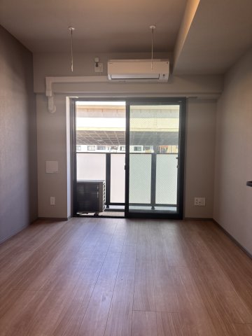 居室・リビング　706号室の写真