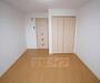 居室・リビング　お部屋はシンプルな造りの単身向けです！