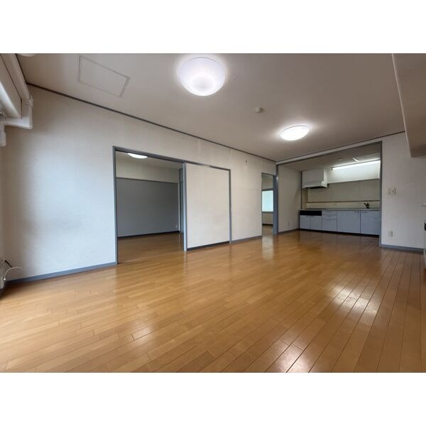 イリス宮の森_内装_0