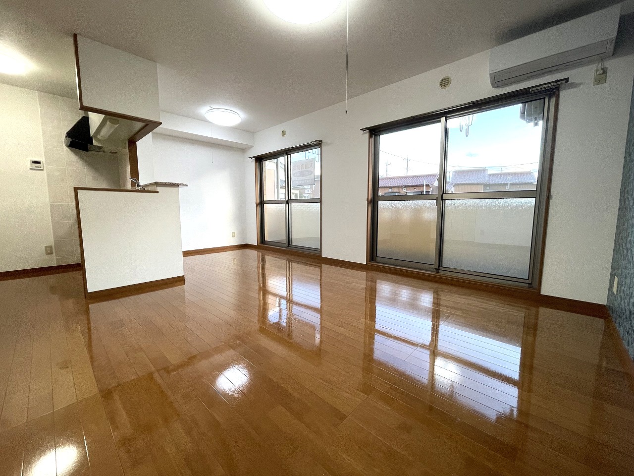 居室・リビング　写真は別部屋です