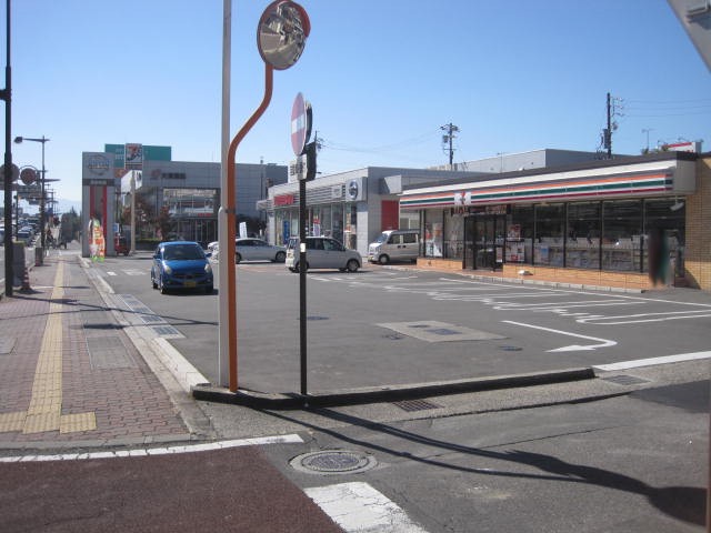 コンビニ　セブンイレブン長野中御所3丁目店（コンビニ）まで253m