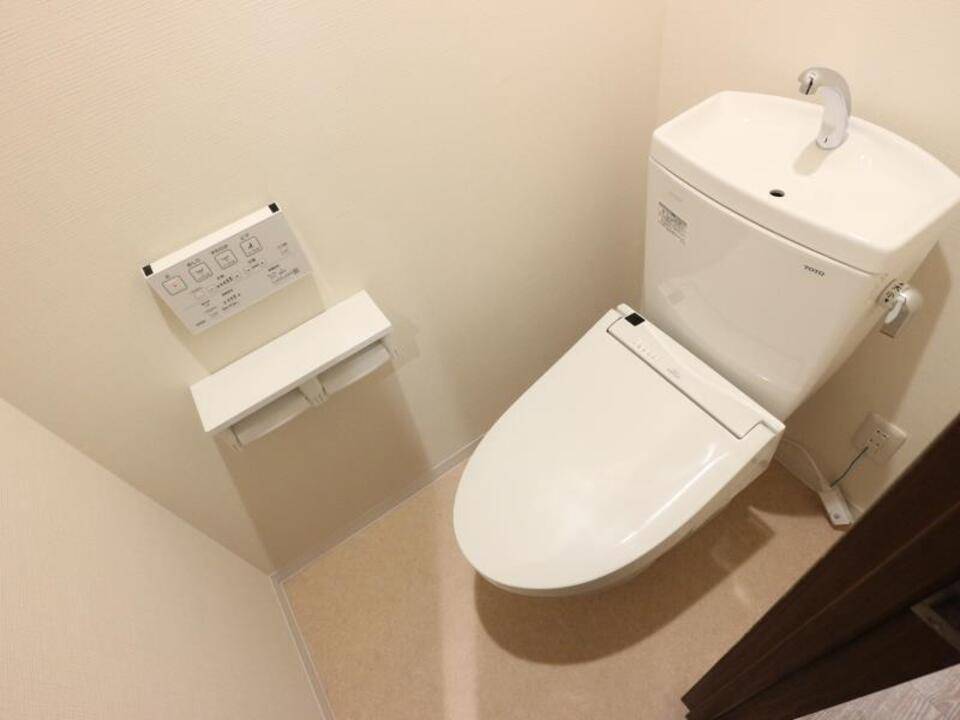 トイレ　トイレ