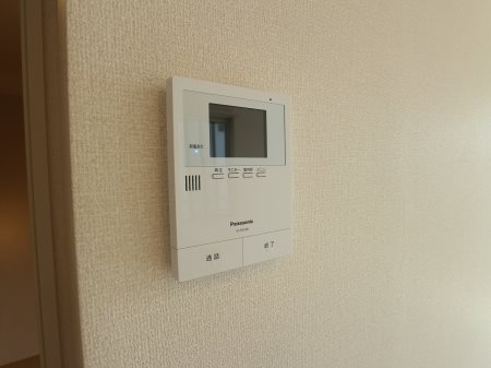 セキュリティ　来訪者が分かる安心のモニター付きインターホンです。