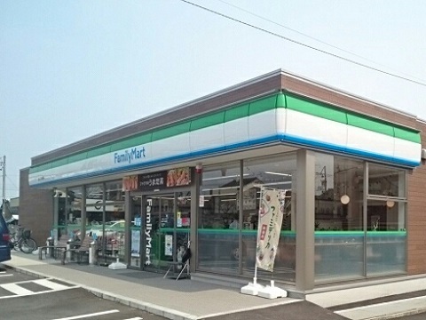 コンビニ　ファミリーマート富山千代田町店（コンビニ）まで160m