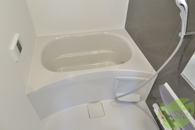 バス・シャワールーム　バスルームはこちらです。一日の疲れをここで癒して下さい。