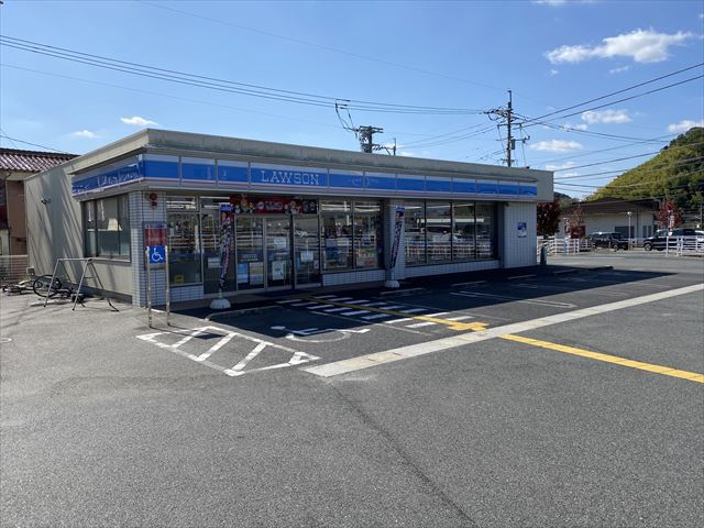 コンビニ　ローソン（コンビニ）まで494m
