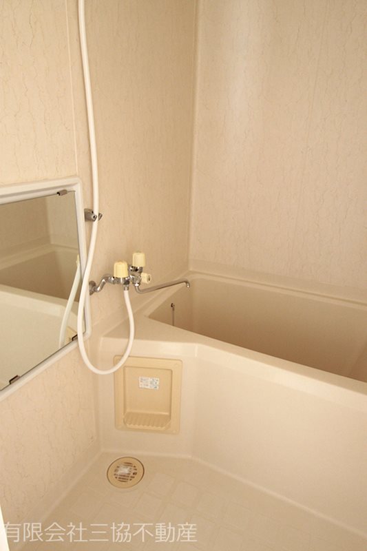 バス・シャワールーム　バス・トイレ別仕様