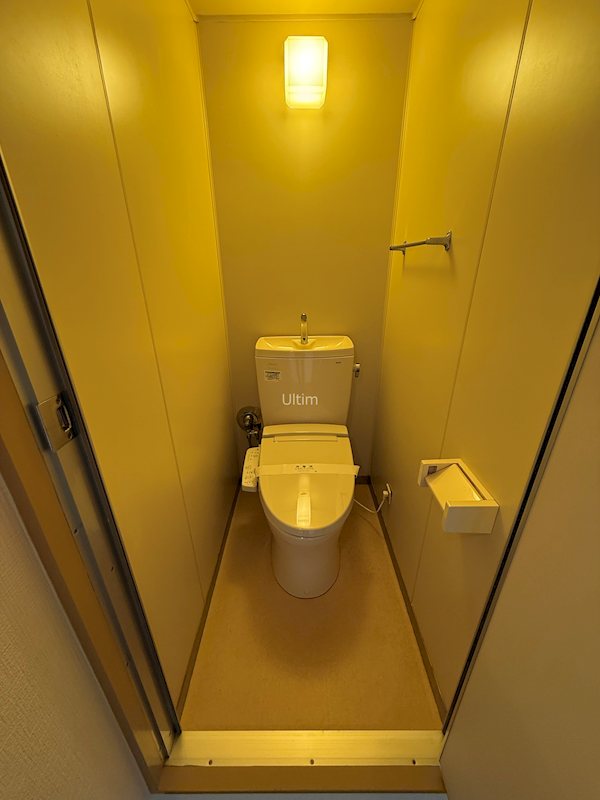 トイレ　別の部屋の写真