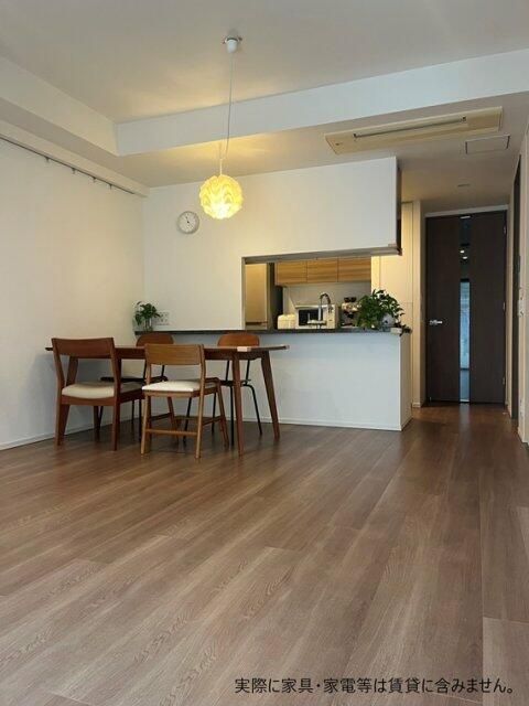 居室・リビング　※別部屋参考写真