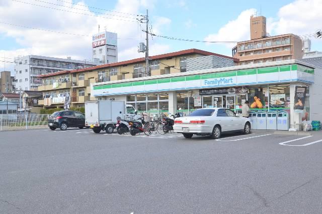 コンビニ　ファミリーマート南観音一丁目店（コンビニ）まで305m