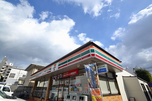 コンビニ　セブンイレブン広島南観音2丁目店（コンビニ）まで651m