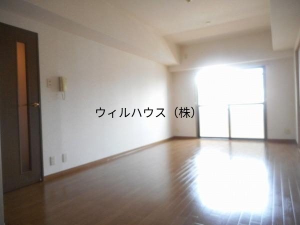 居室・リビング　日当たり良好！